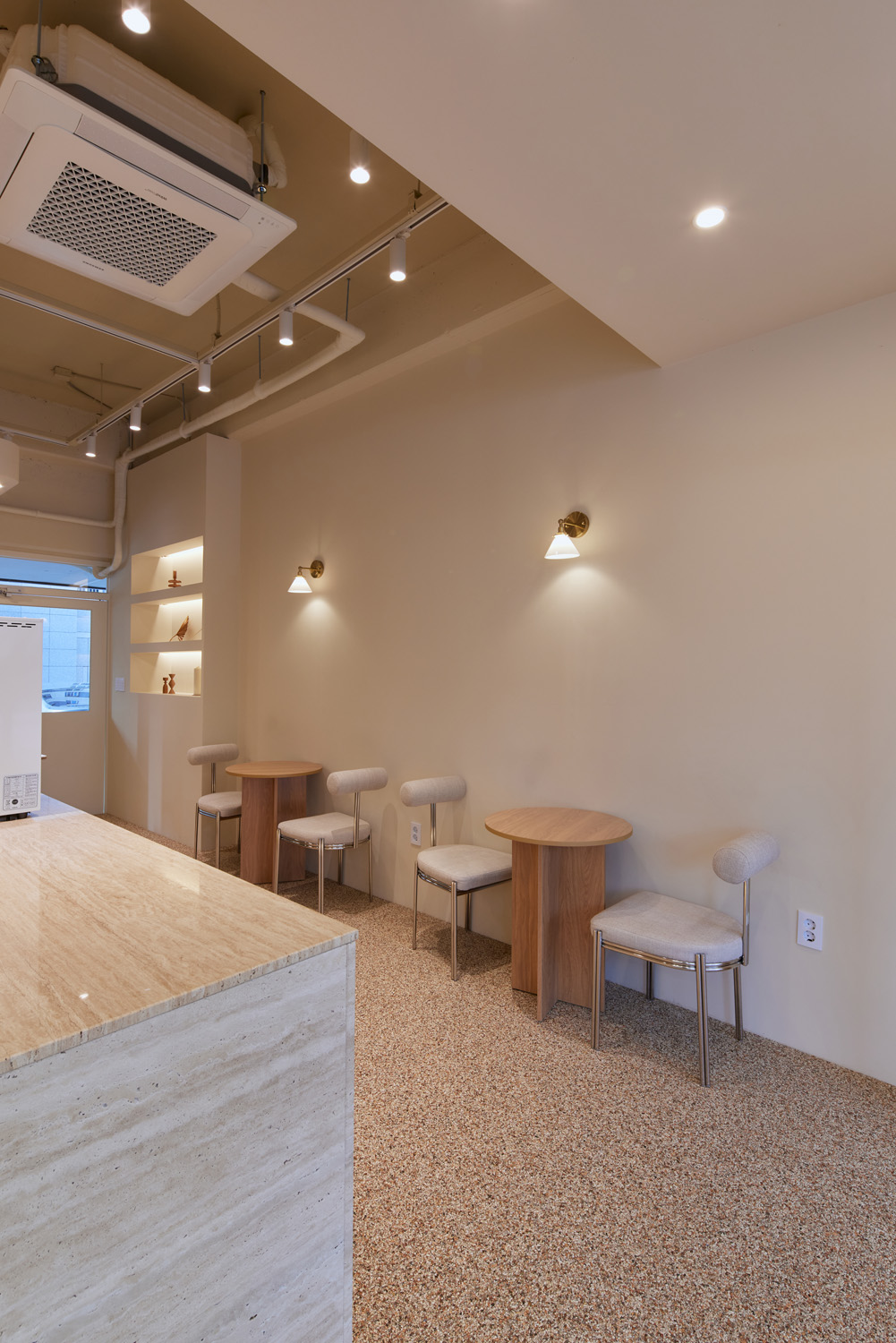 温馨舒适的 9 平米南阳주咖啡厅设计-15