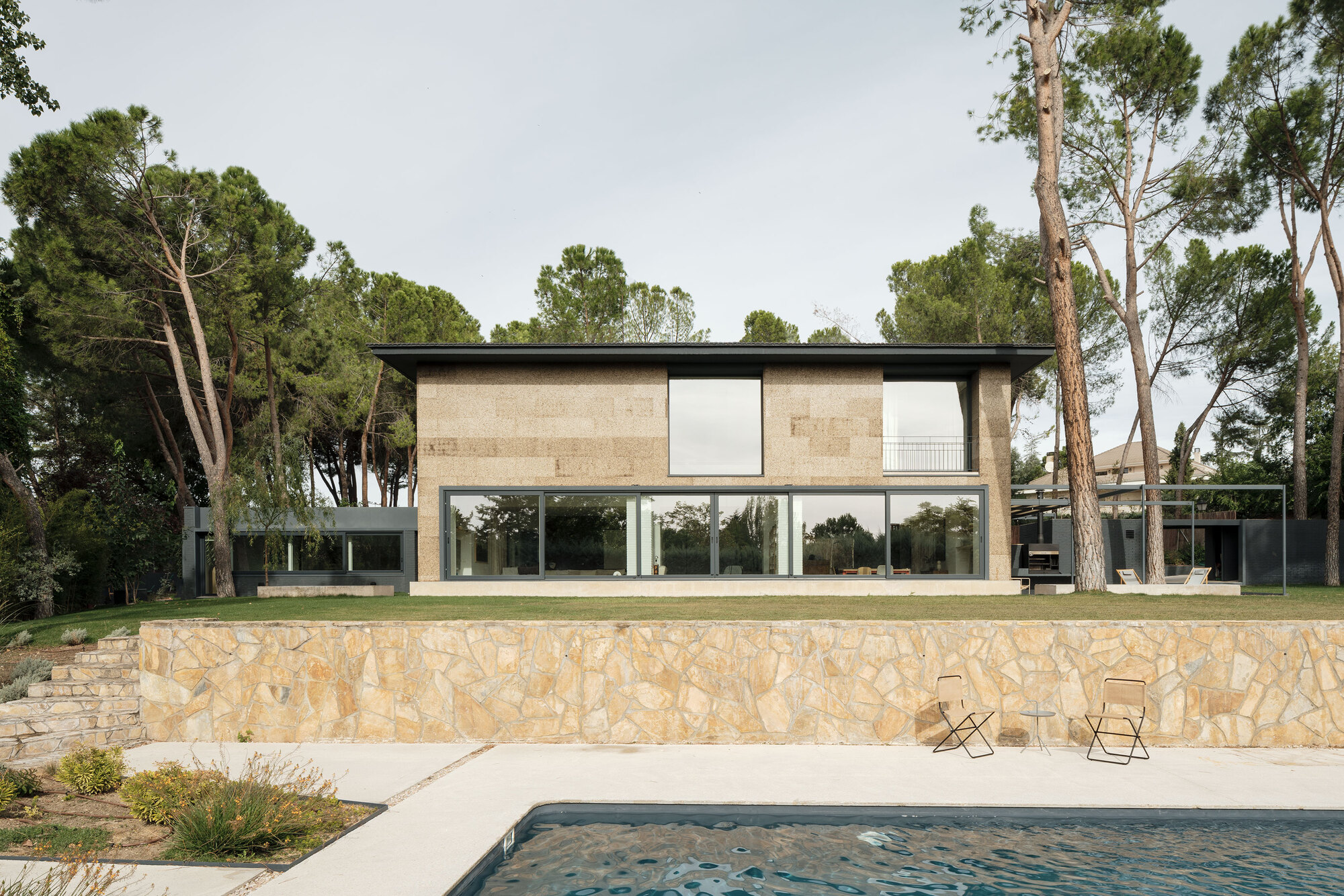 三只小猪之家丨西班牙马德里丨EME157-21