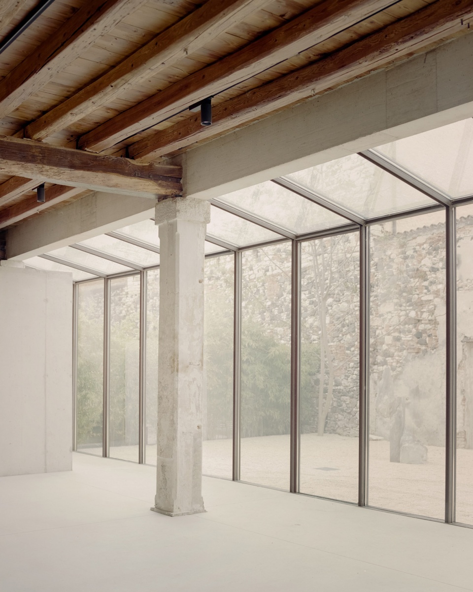 意大利“门槛与宝藏”艺术空间,探索边界与珍宝的完美融合-40