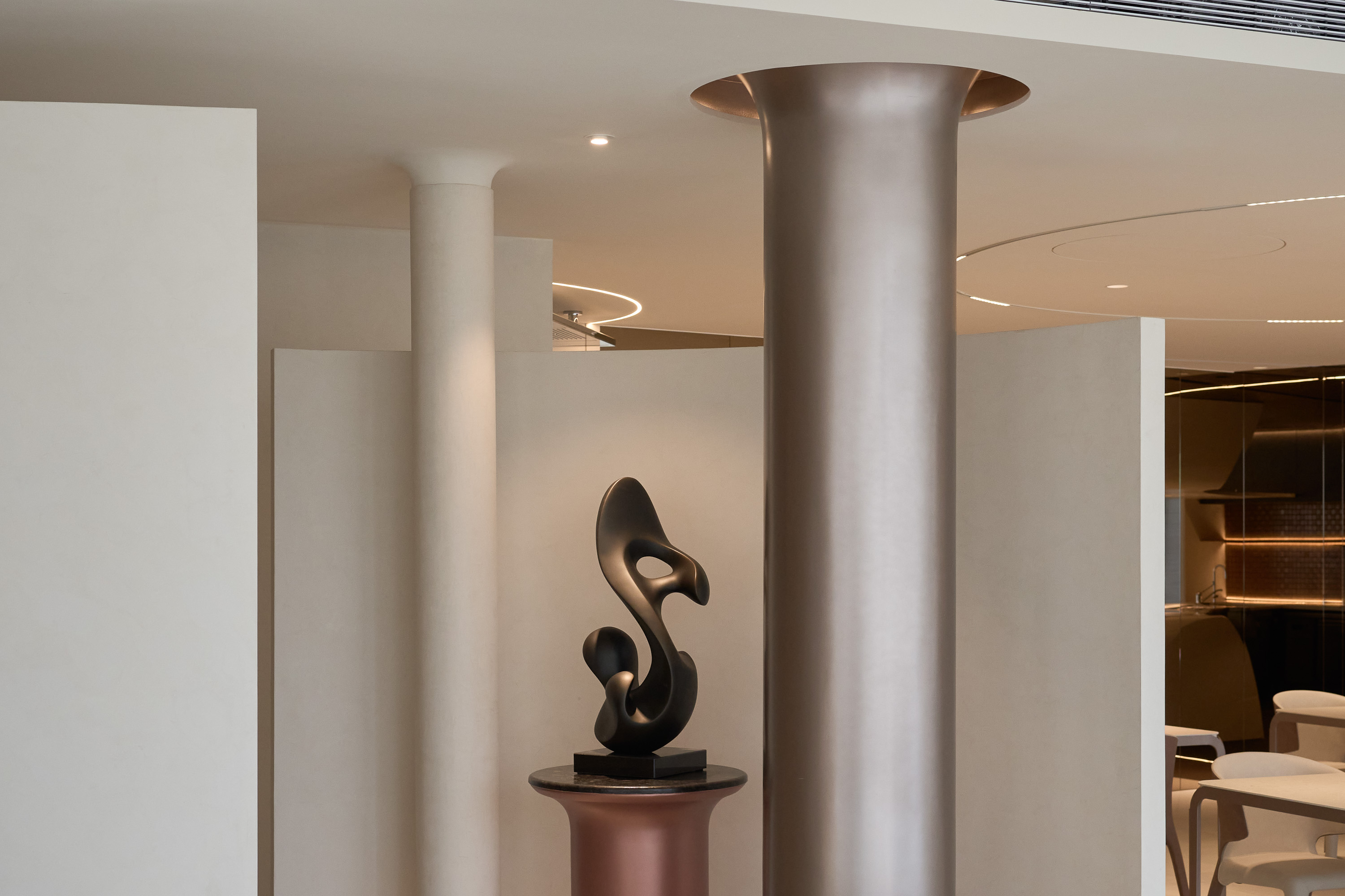 光年之外 Light Years Away  宏國 五感十築 品牌中心丨二三國際 23Design-17