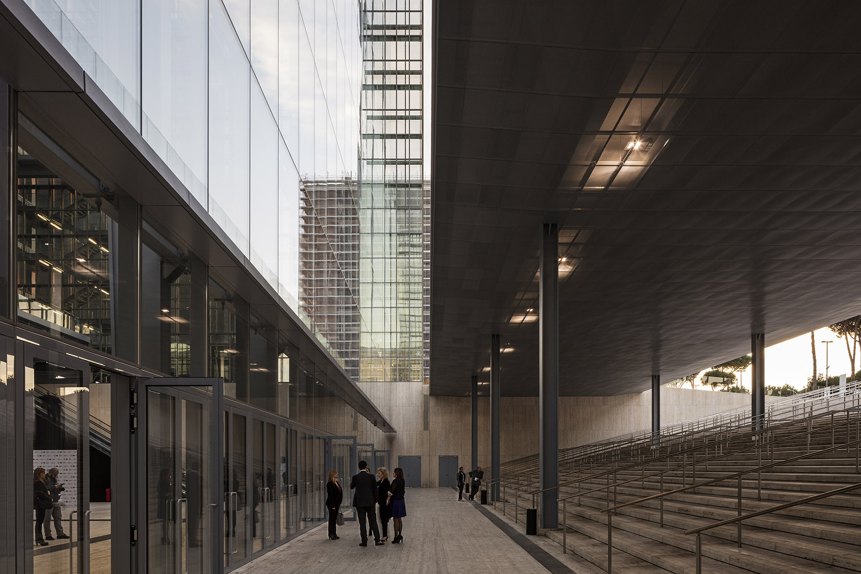 新罗马EUR会议中心和酒店 & “云” / FUKSAS-111