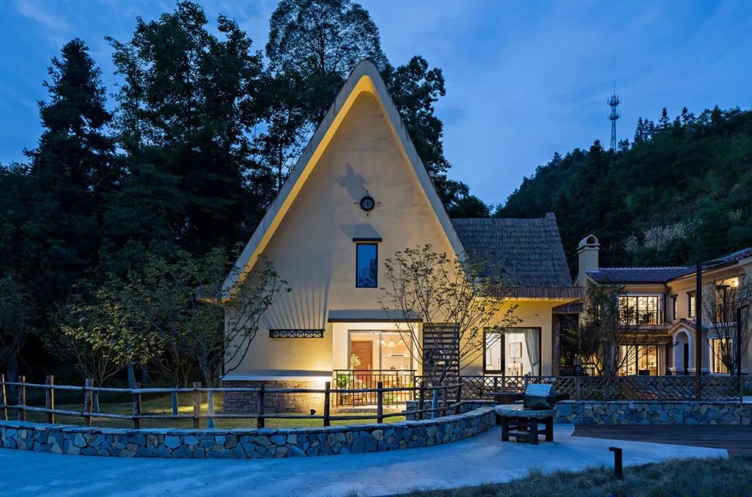 中海黎香湖 | 现代自然、优雅安宁的文旅养老小镇-0