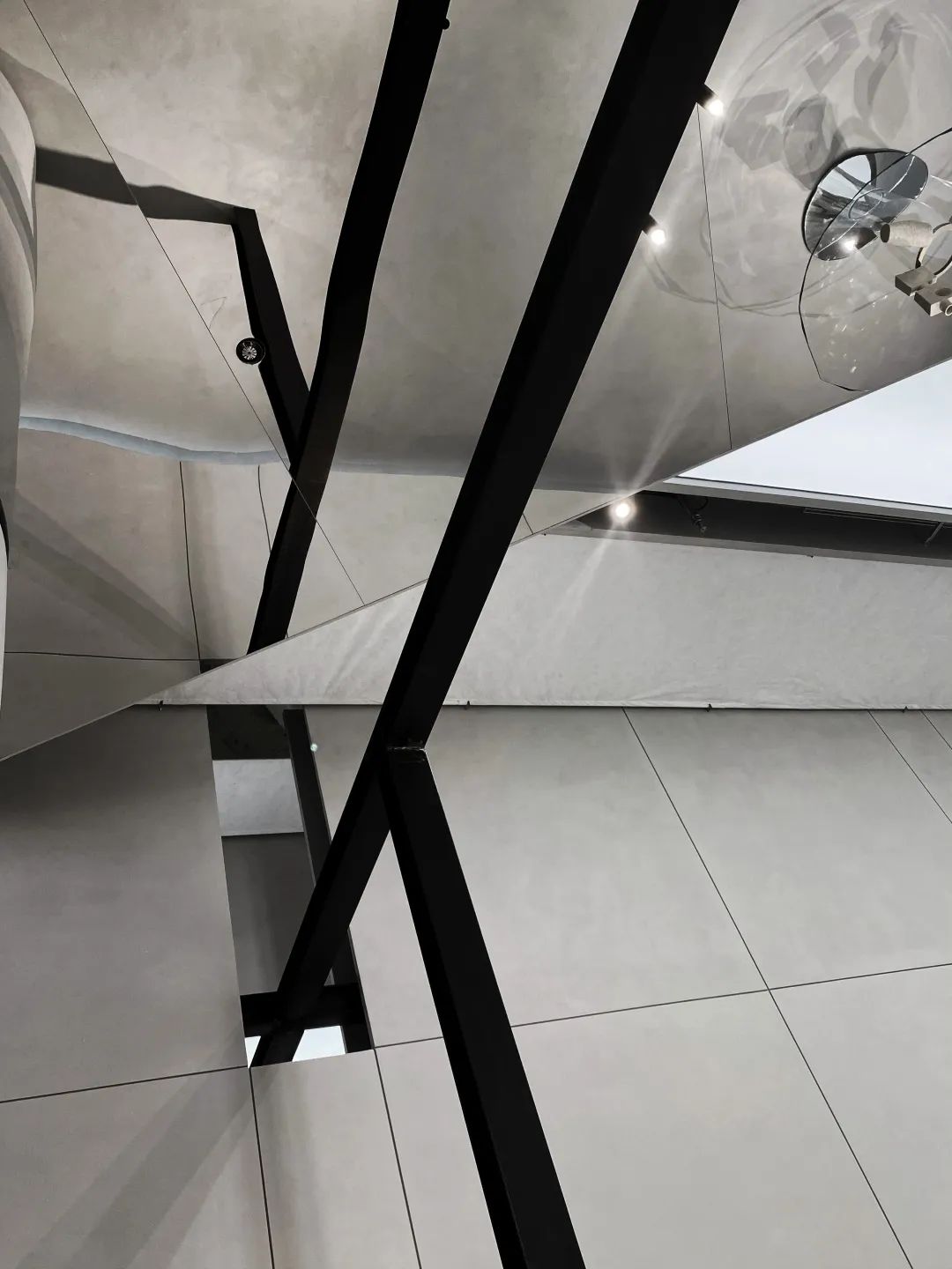 欧戈雅「梯·艺术 THEIART」空间丨中国武汉丨宛佩,初原加拓-58