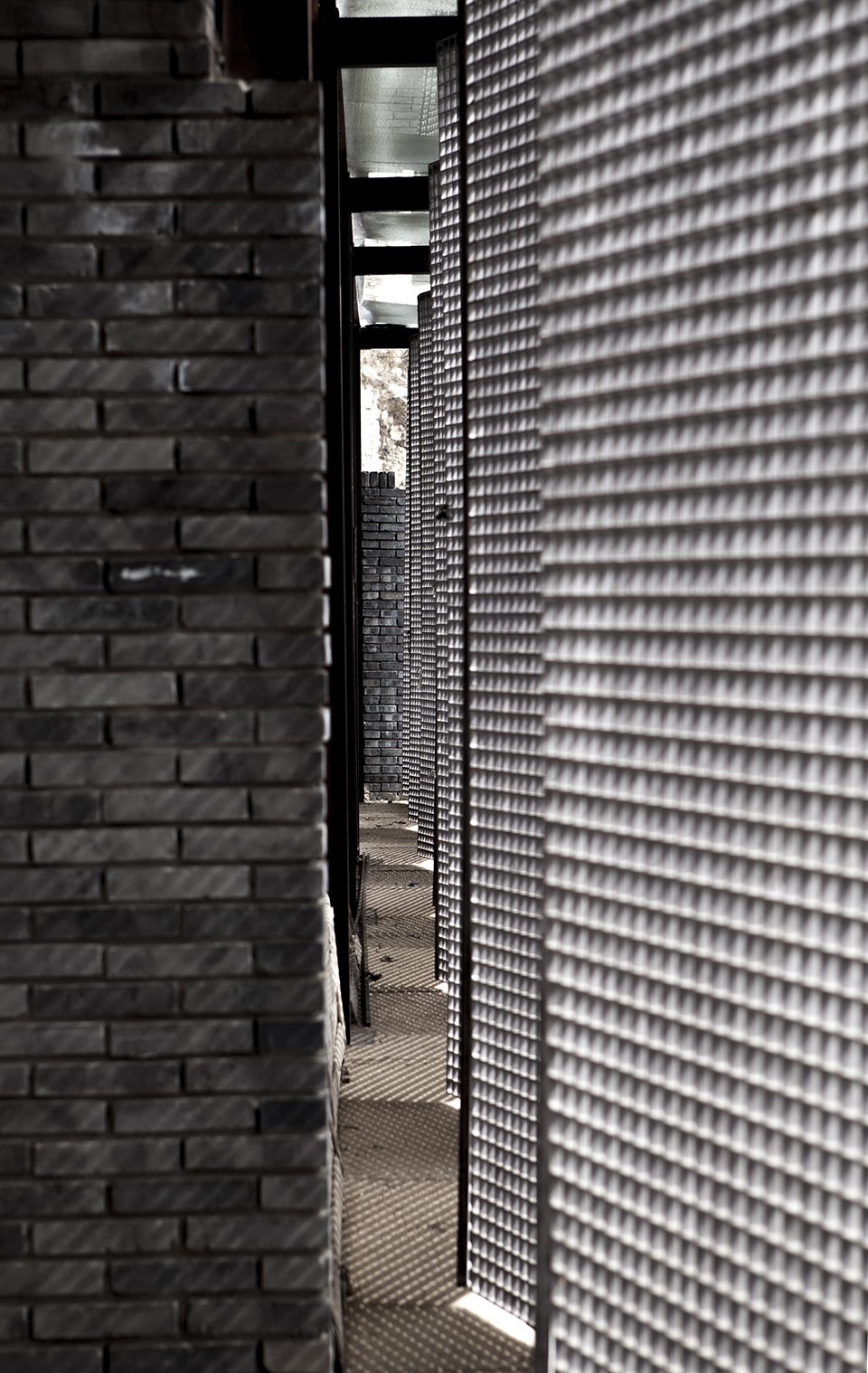 长城脚下“侧漏”的院落 | 巧妙应对用地难题-10