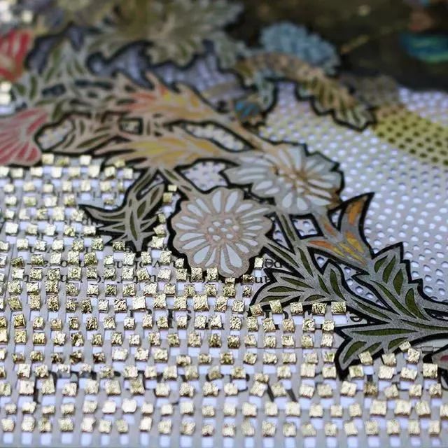 Myriam Dion 报纸改造艺术-79