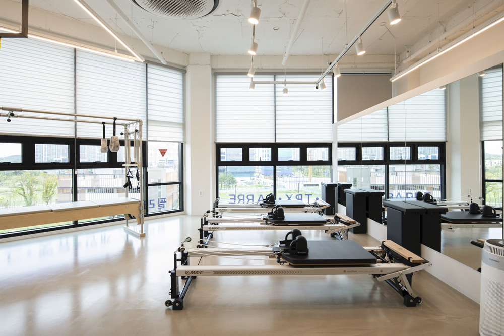 20 平米现代简约家居，SOLID 打造时尚精致空间-12