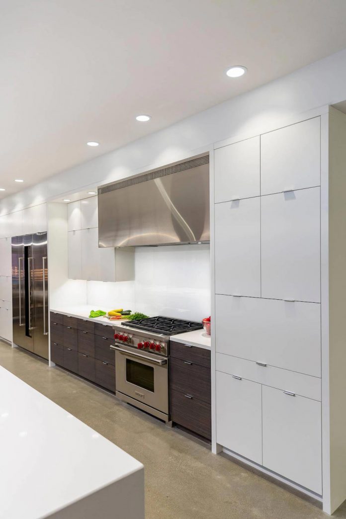 Remodeling of a Cincinnati, Ohio Loft to Achieve a Comfortable Space Full of Natural Light-14