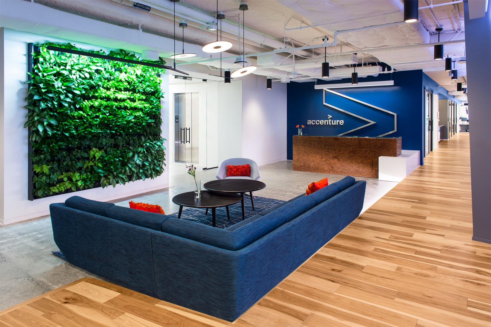 阿灵顿Accenture网络融合中心办公室  FORM Architects-0