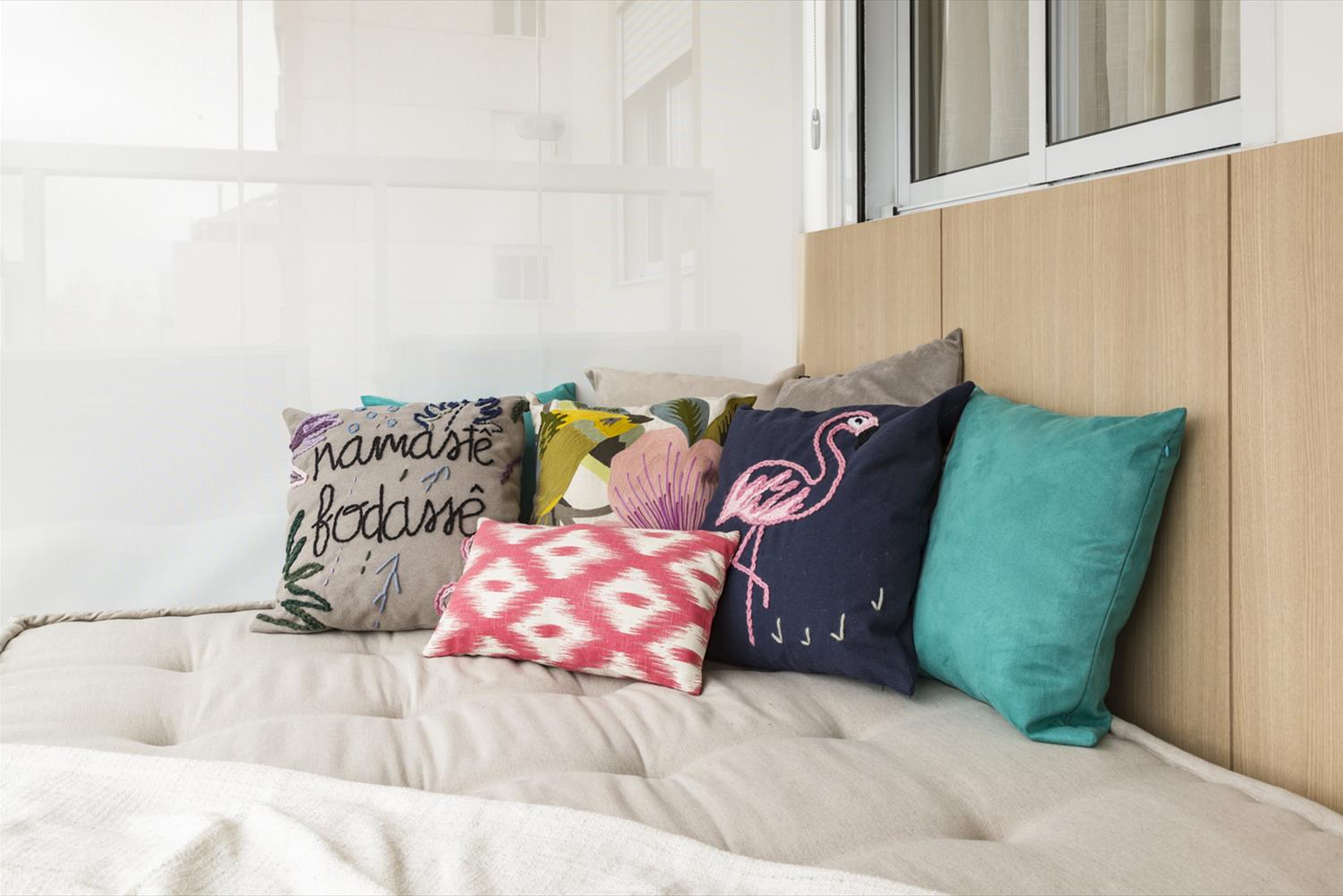 演技与设计 | 演员夫妇的独特公寓改造-1