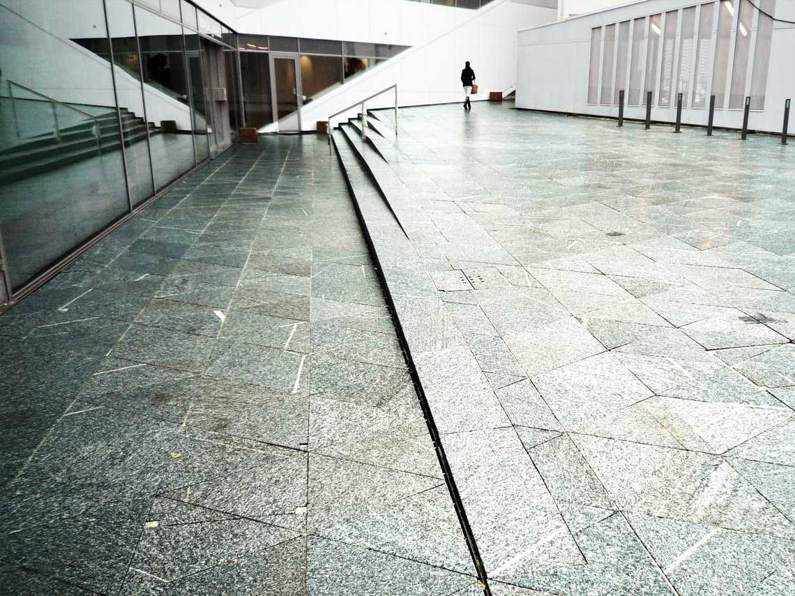 米泽尔法特储蓄银行新总部-10