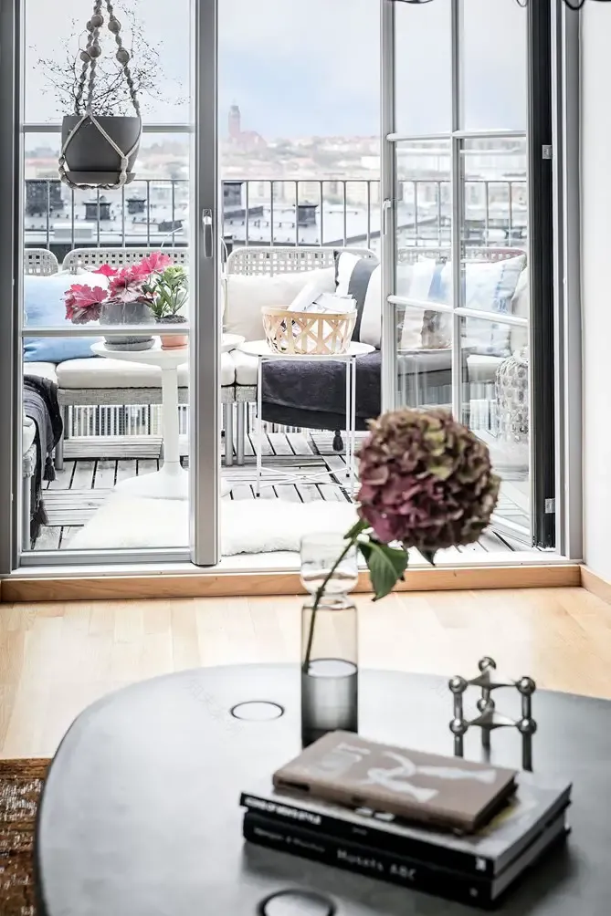 港口活力 | 单身公寓的现代工业风设计-18