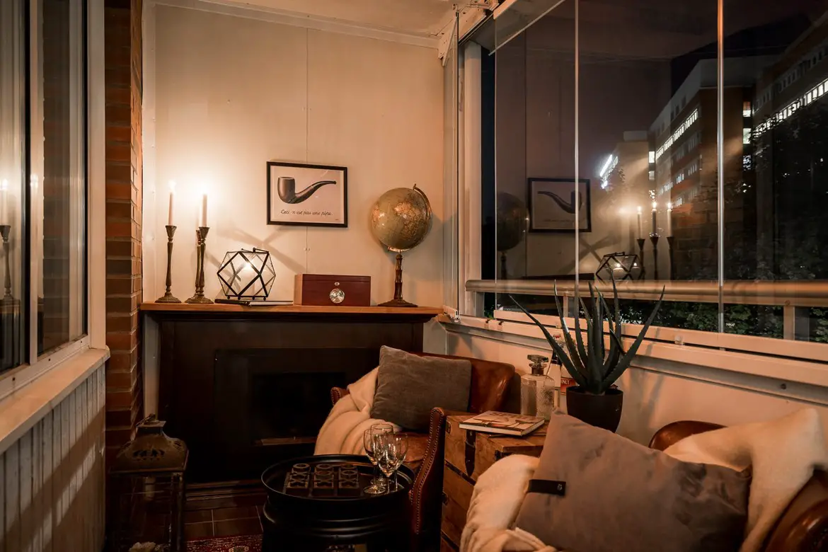 瑞典公寓巧变四居室 | 玻璃隔断打造明亮家庭空间-21