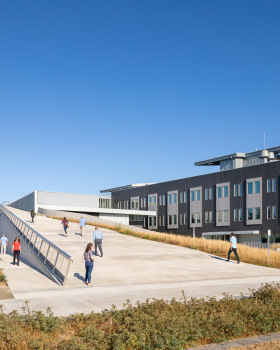 Gladys Valley Marine Studies Building / Yost Grube Hall Architecture