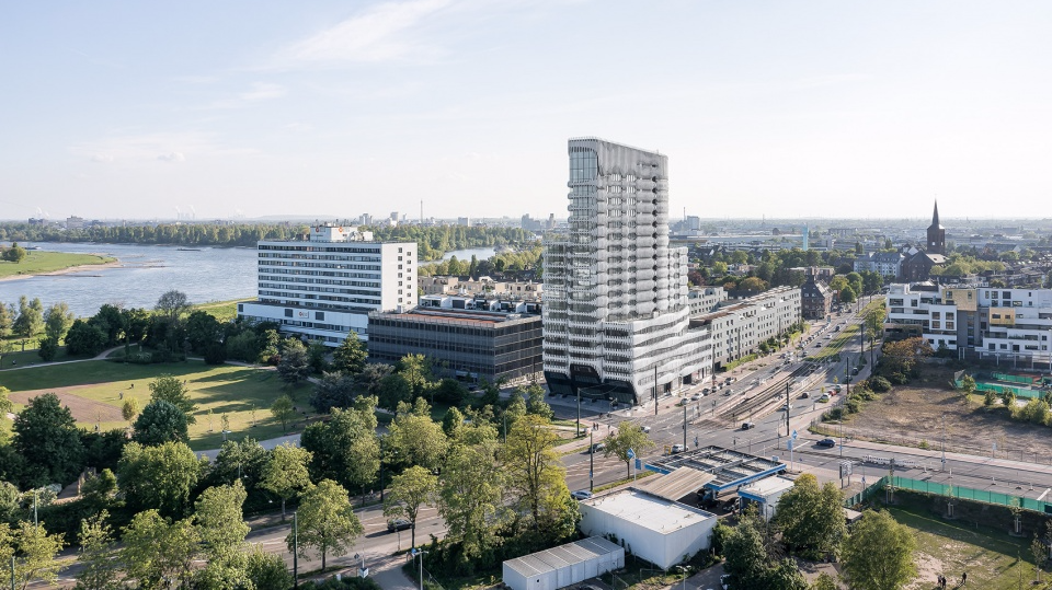 建筑实录|德国RKM740Tower医疗大楼-3