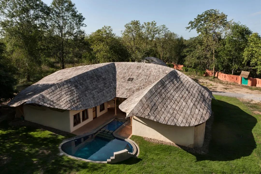 现代茅草建筑 | 传统工艺的当代新生-76