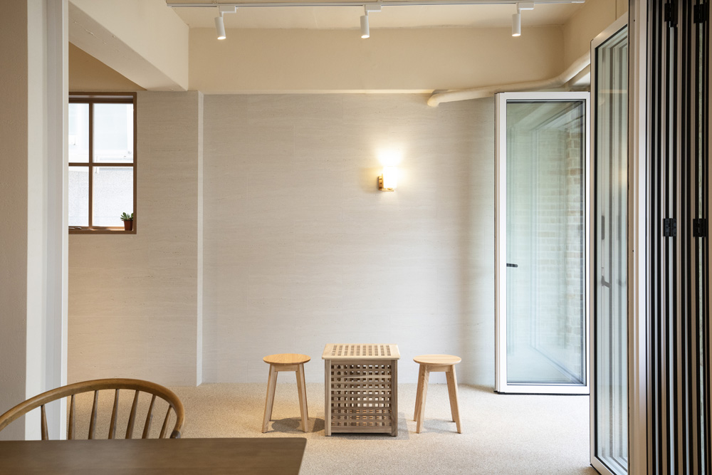 温馨优雅的白色与木色调餐厅设计-17