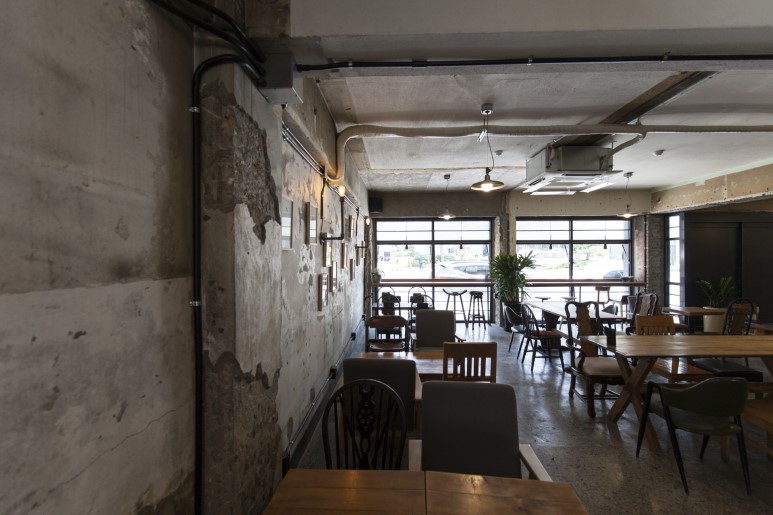 首尔 60 坪 Bean Tea G 咖啡厅 极简工业风设计-10