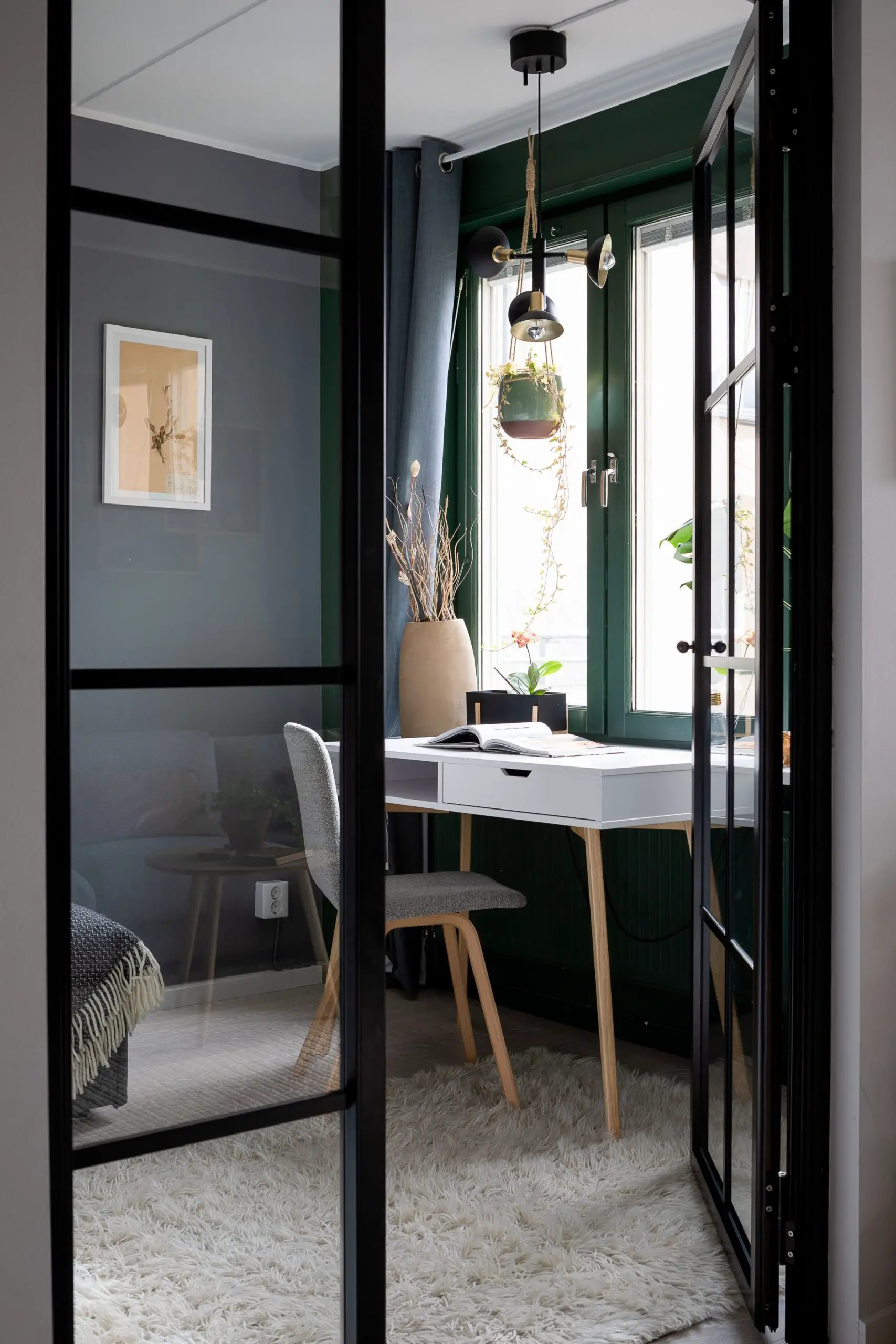 瑞典斯德哥尔摩明亮舒适两居室公寓设计-11