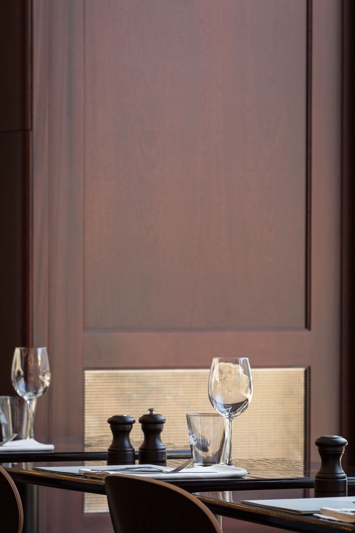 绿意盎然的历史回响——比利时“Victor”咖啡馆室内设计-9