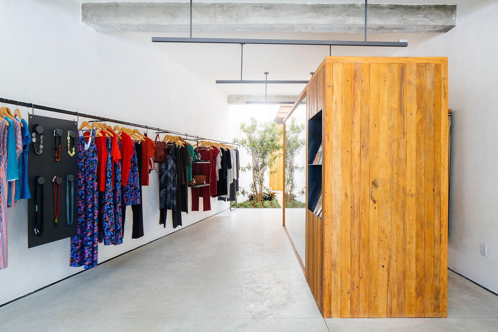 巴西圣保罗 Acolá 精品女装店  Vão Arquitetura-16