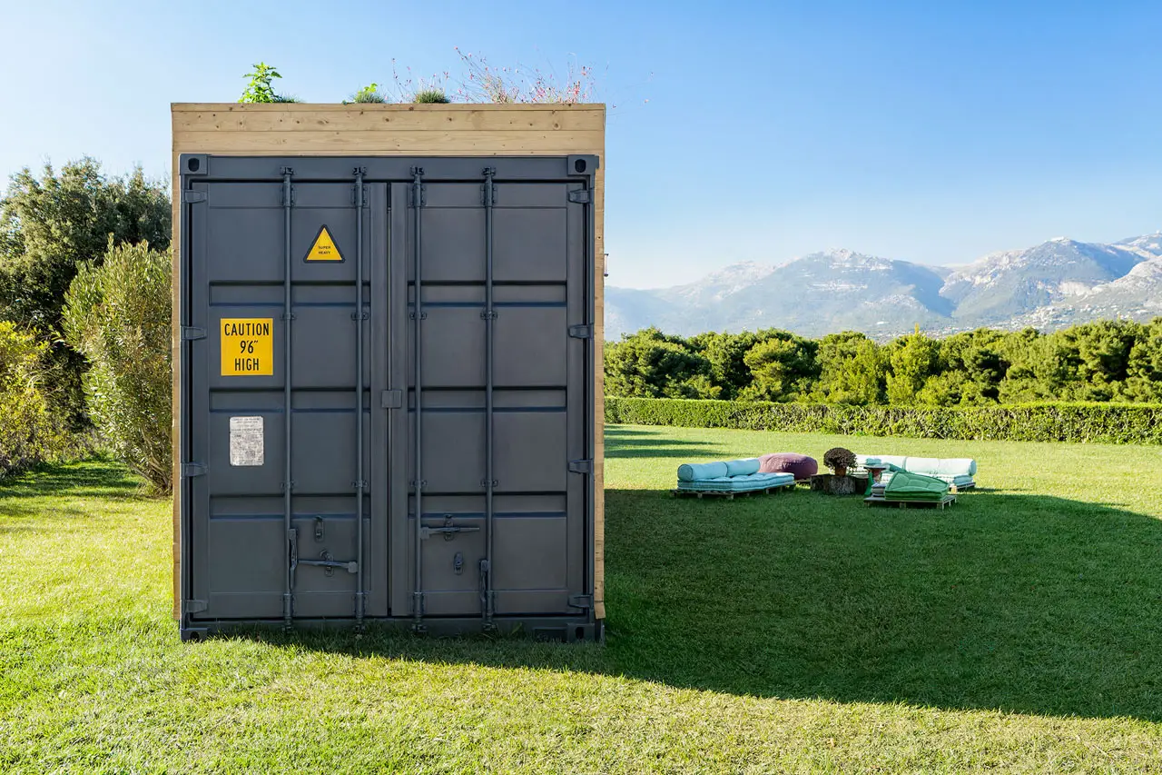 希腊 Cocoon Modules | 集装箱变身时尚小屋-13