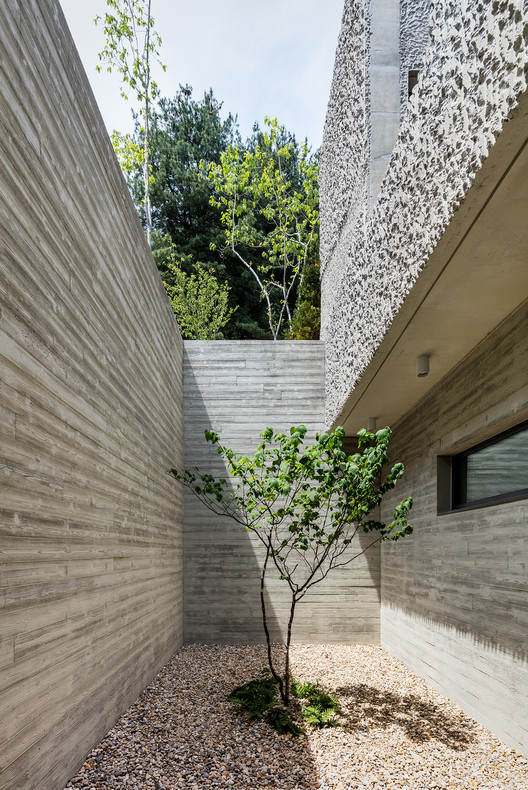 韩国“淡出”住宅,自然景观与室内设计的完美融合-26