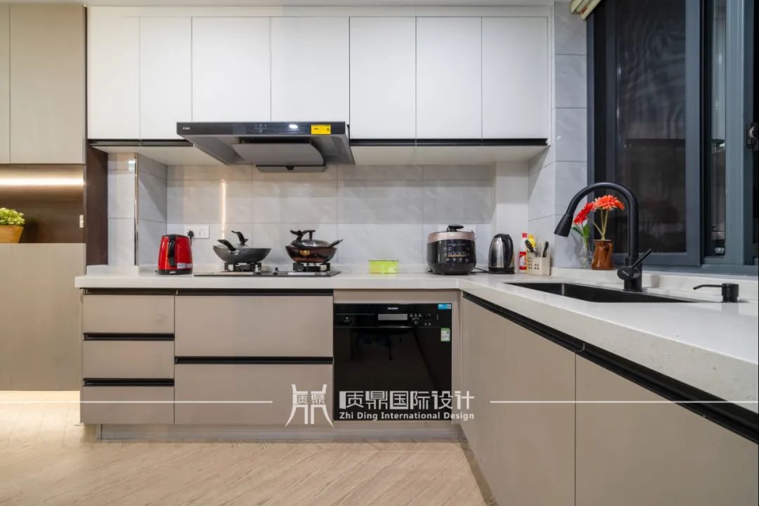 75㎡现代简约欧式风,幸福小镇明丰绿都的温馨之家丨中国上海丨韦军,汤陈成-43