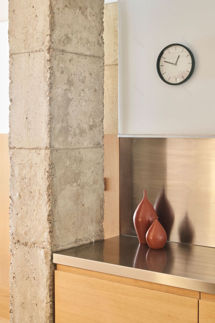 巴塞罗那 90 平米狭小公寓的现代主义改造-23