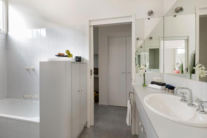 BANANDRESORT 单层白墙住宅-9