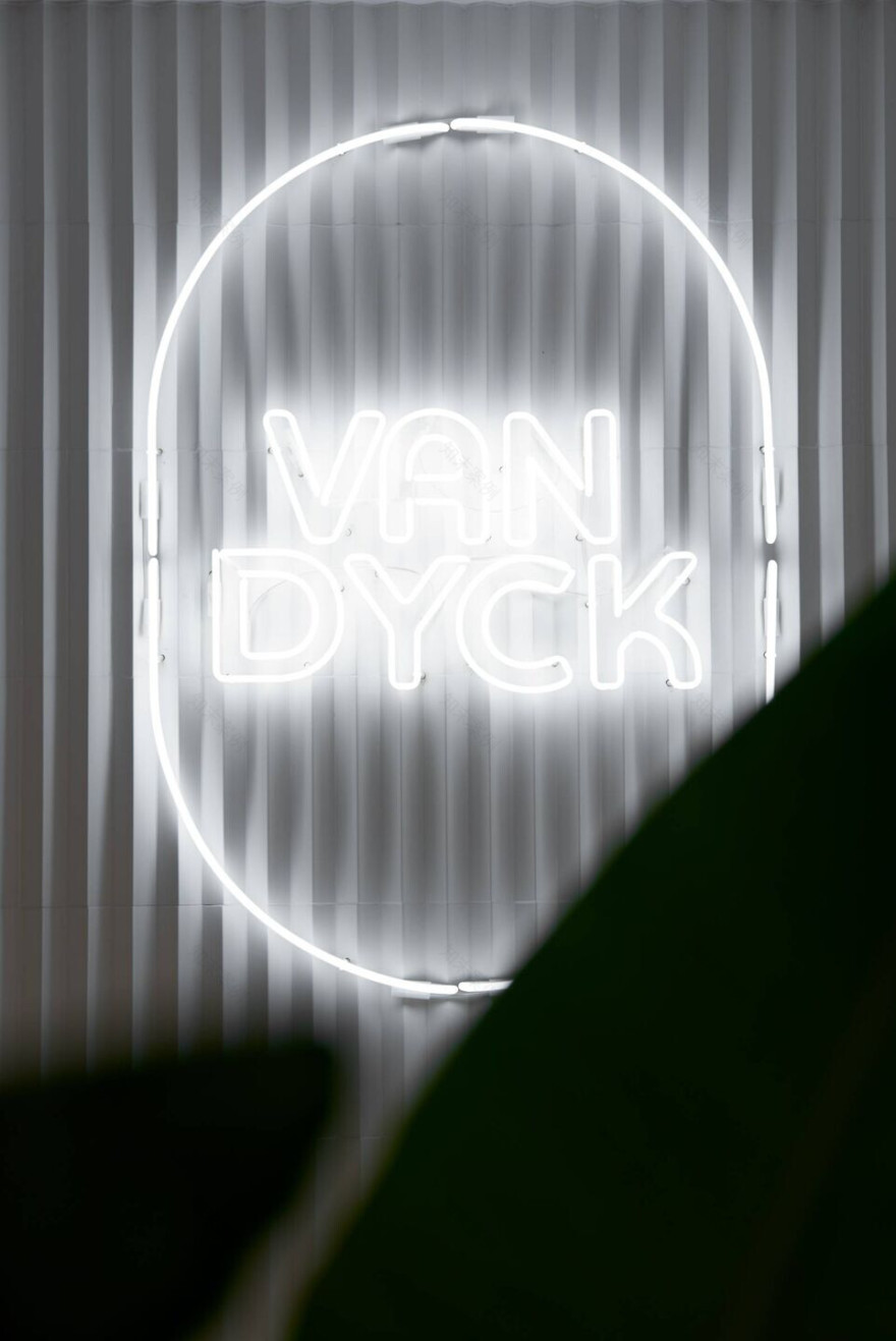 Van Dyck 咖啡旗舰店-11
