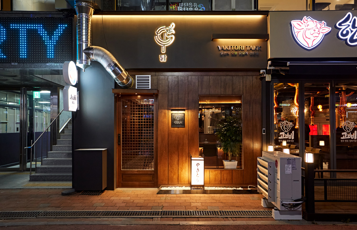 木材艺术 | 17 平米极简雅居的惊艳设计-2