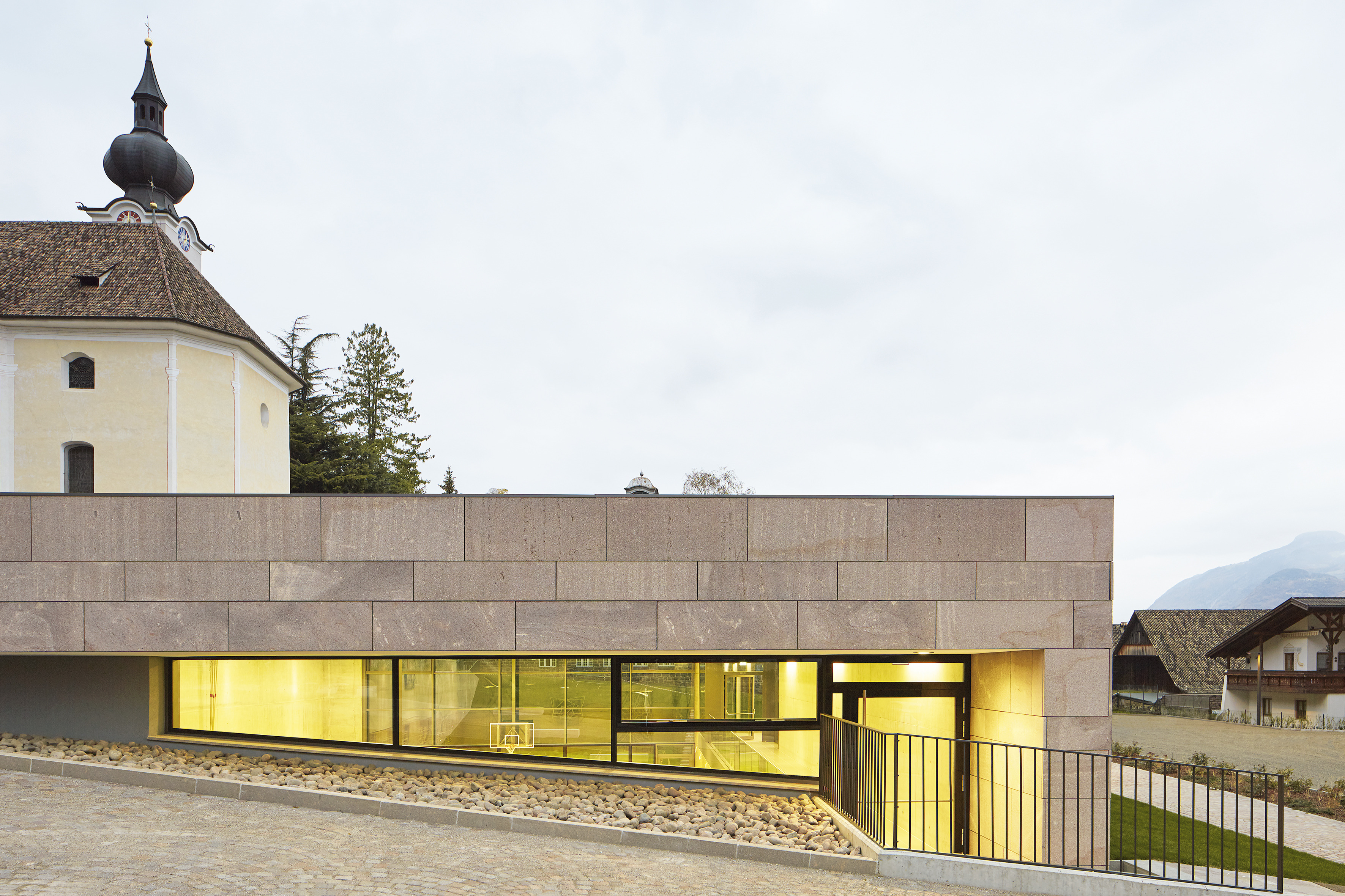 意大利乡村校园综合体,公共空间与私密空间的完美融合-35