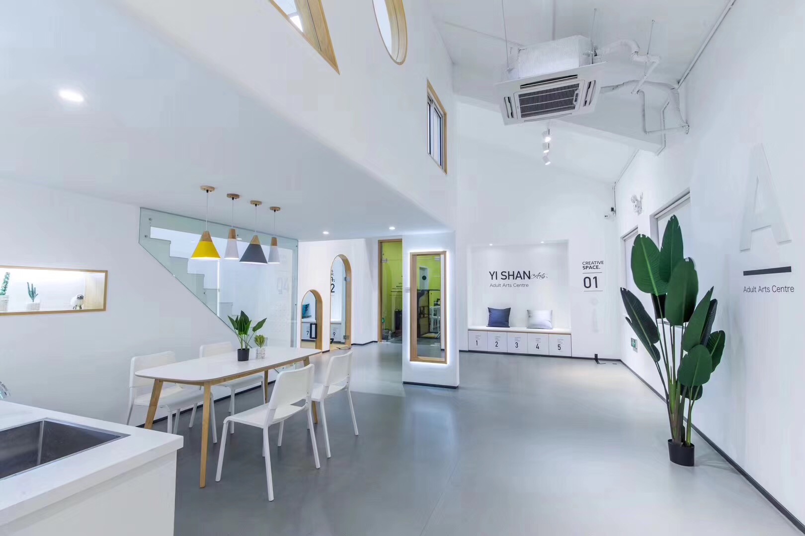 童画美术教育空间,极简点线面的友好设计-17