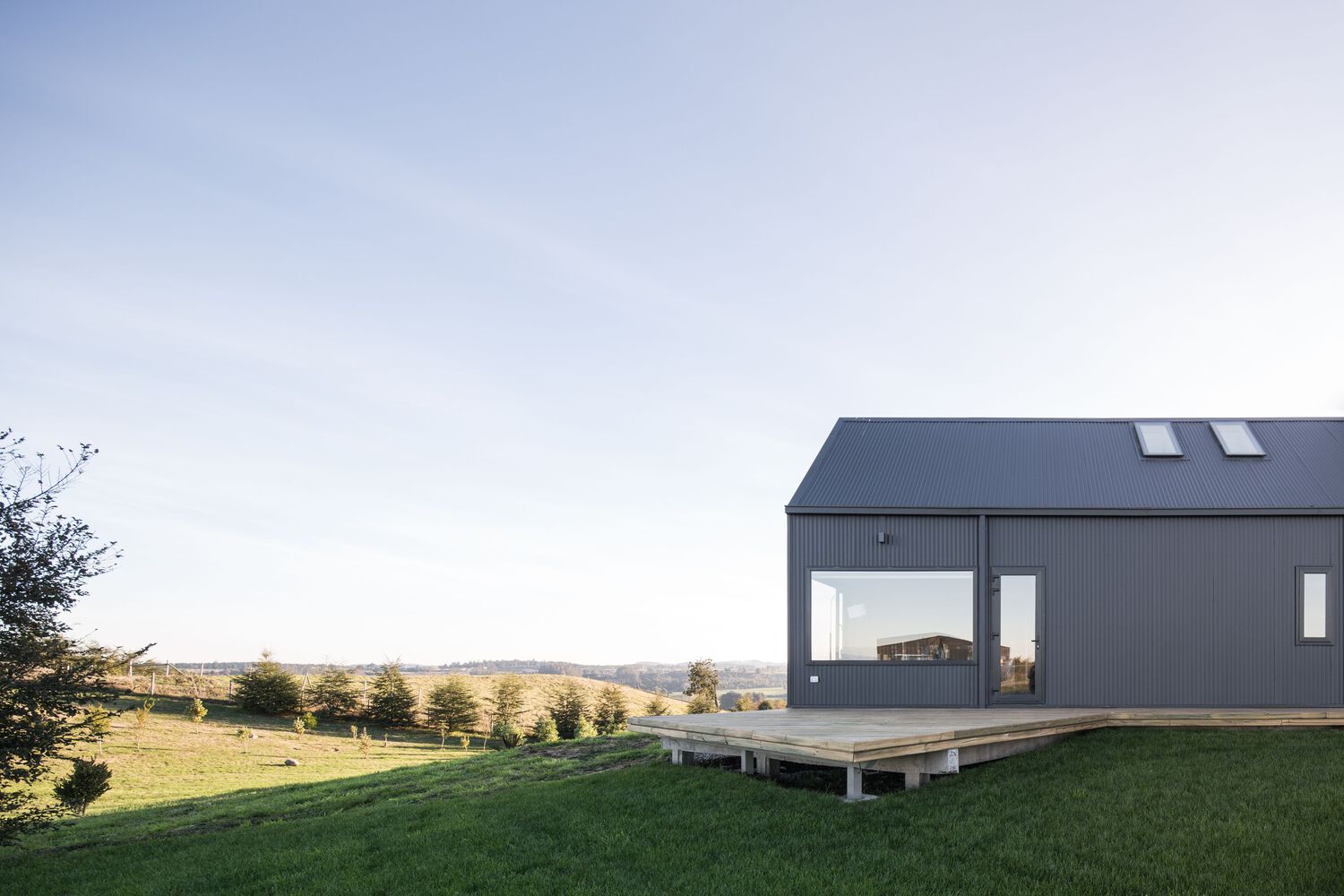 智利 Totoral House | 木质乡村别墅的现代演绎-25