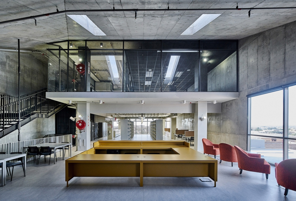 南非 Sol Plaatje 大学学生资源中心-50