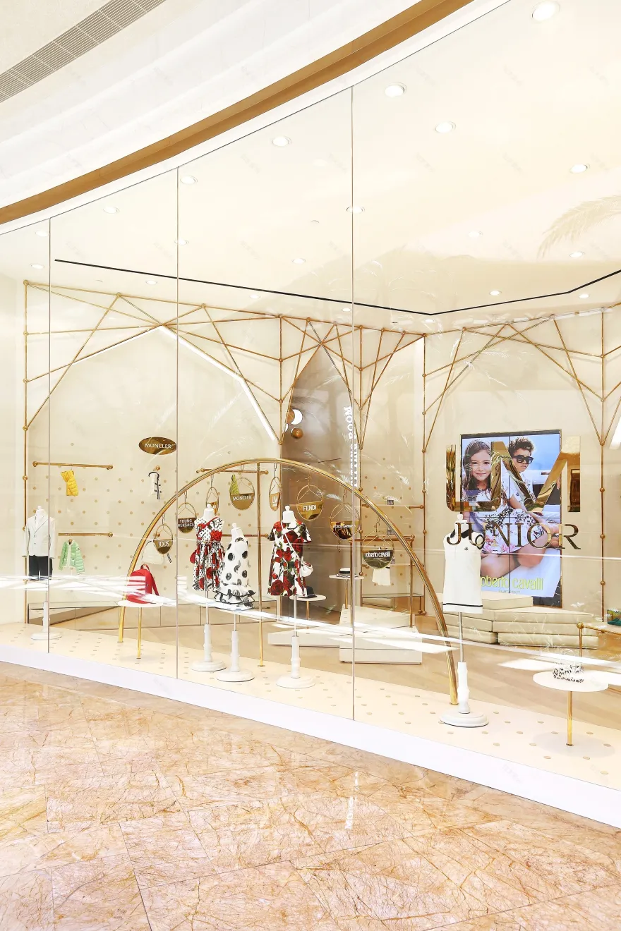 UM Junior 童装店 · 金色奇想空间-14