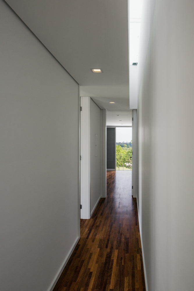 巴西伊图市高尔夫球场旁的现代住宅-39