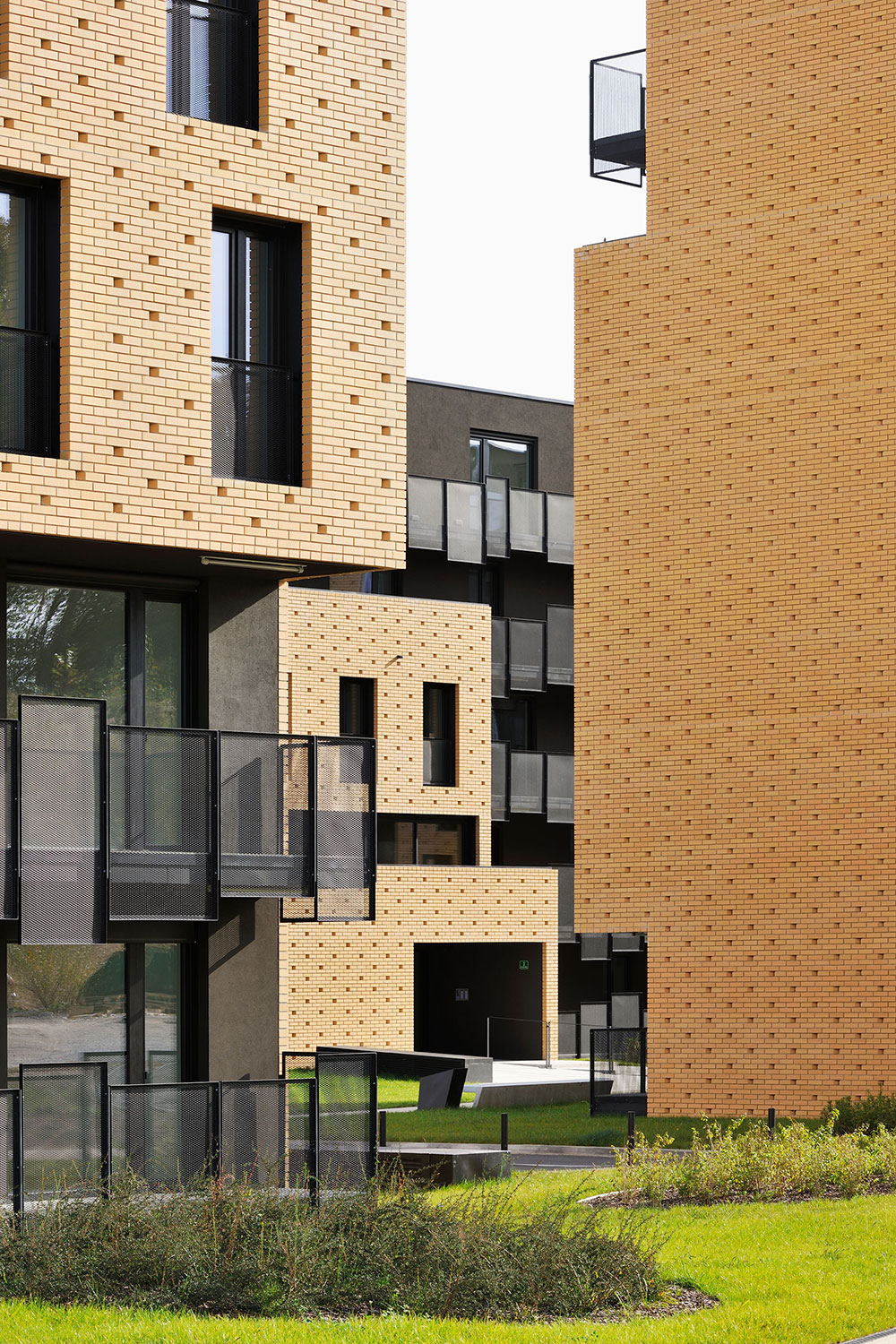 砖砌房屋林立的社区丨Slovenia丨dekleva gregorič architects-3