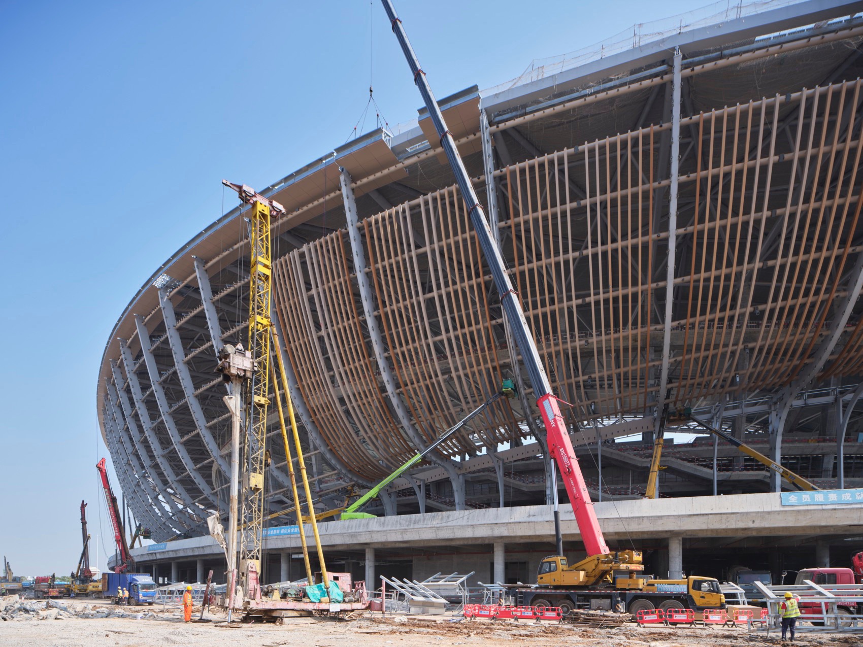 粤港澳大湾区体育中心即将完工 / Zaha Hadid Architects-60