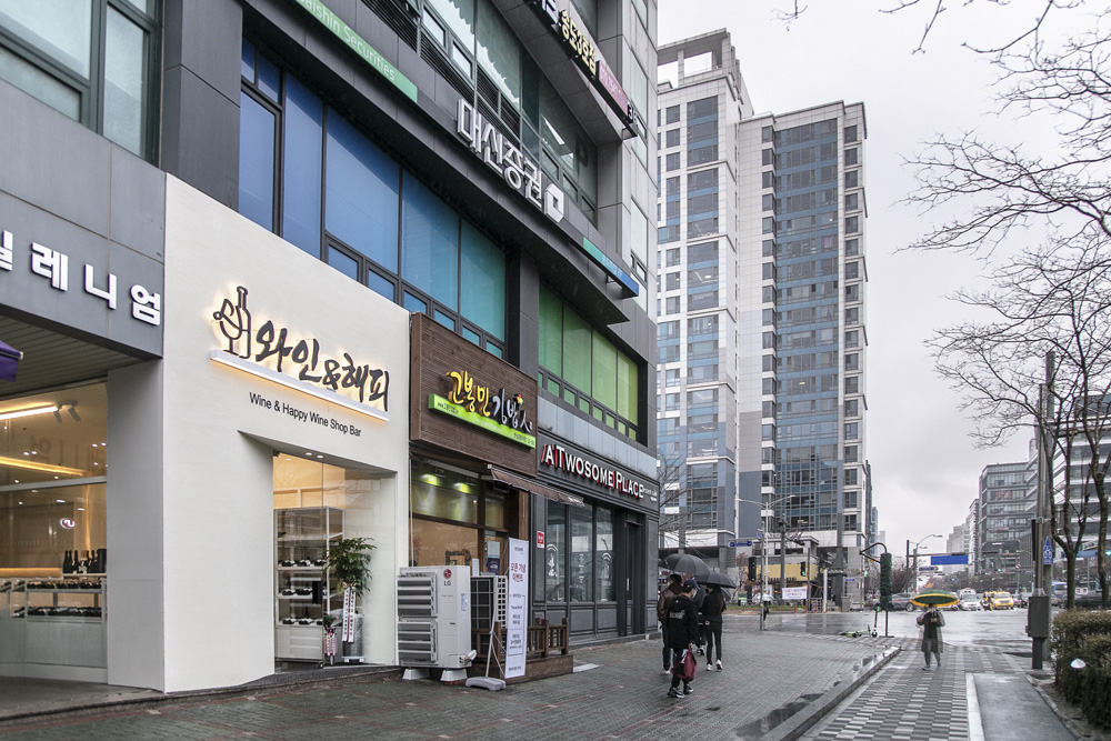 "白色调葡萄酒店设计，简约时尚"-13