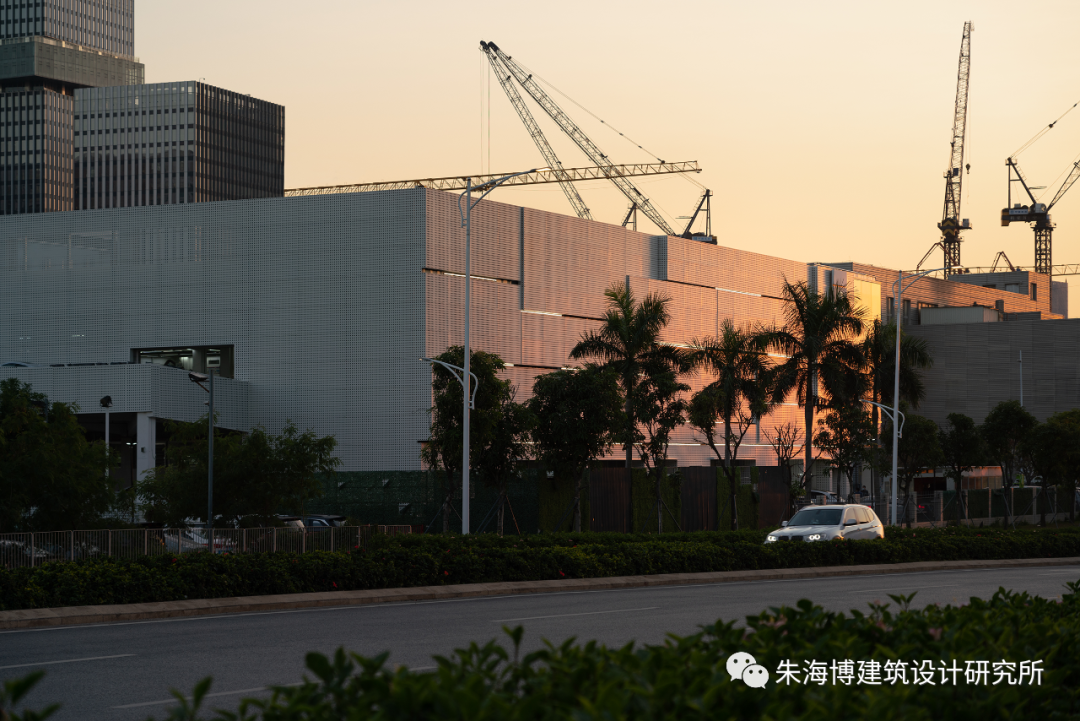 BMW 宝马前海客户体验中心丨中国深圳丨ARCHIHOPE 朱海博建筑设计事务所-11