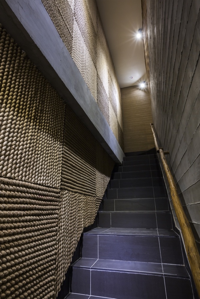 喧嚣中的宁静空间——越南胡志明市“Syunkato Soba”餐厅设计-52