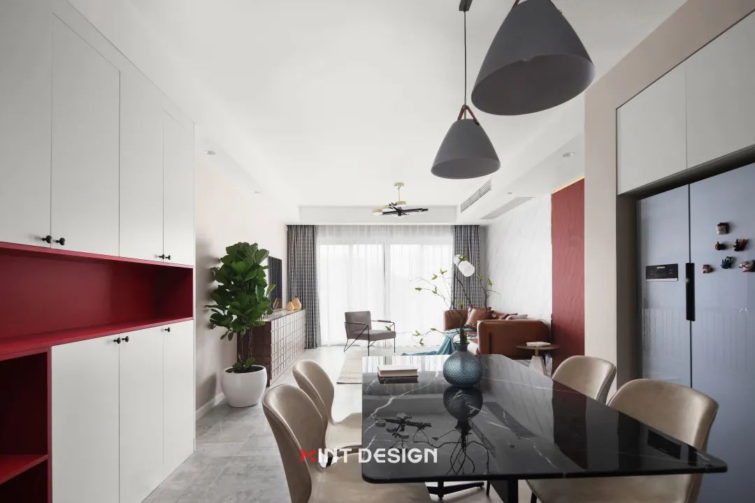 薄荷设计丨胭脂红+原木，玩转复古小情调，把家变成「时光穿梭机」-55