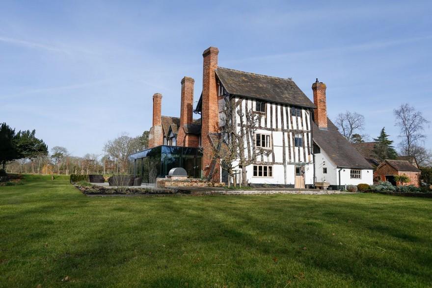 Hanley Hall: Contemporary Extension to Grade II Listed Family Home-20