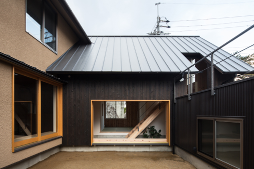 淀川堤防下の中庭式曲り屋丨日本大阪丨究建築研究室,名城大学柳沢研究室,エス・キューブ・アソシエイツ-13