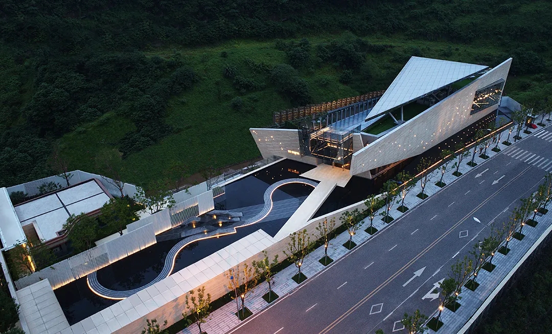 重庆融创壹号院·壹方艺术馆丨中国重庆丨aoe事建组,以和设计&英拓景观,IDMatrix矩阵纵横-11