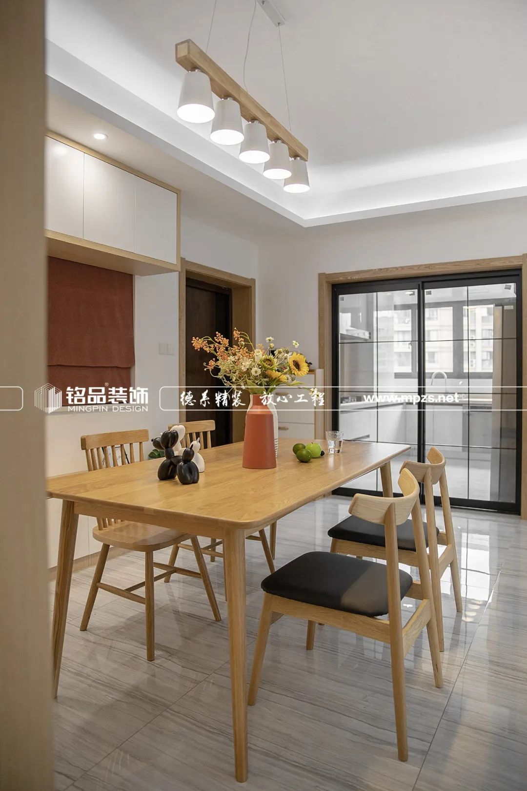 《甜野男孩》丁真风北欧家居,自然原木的诗意空间-48