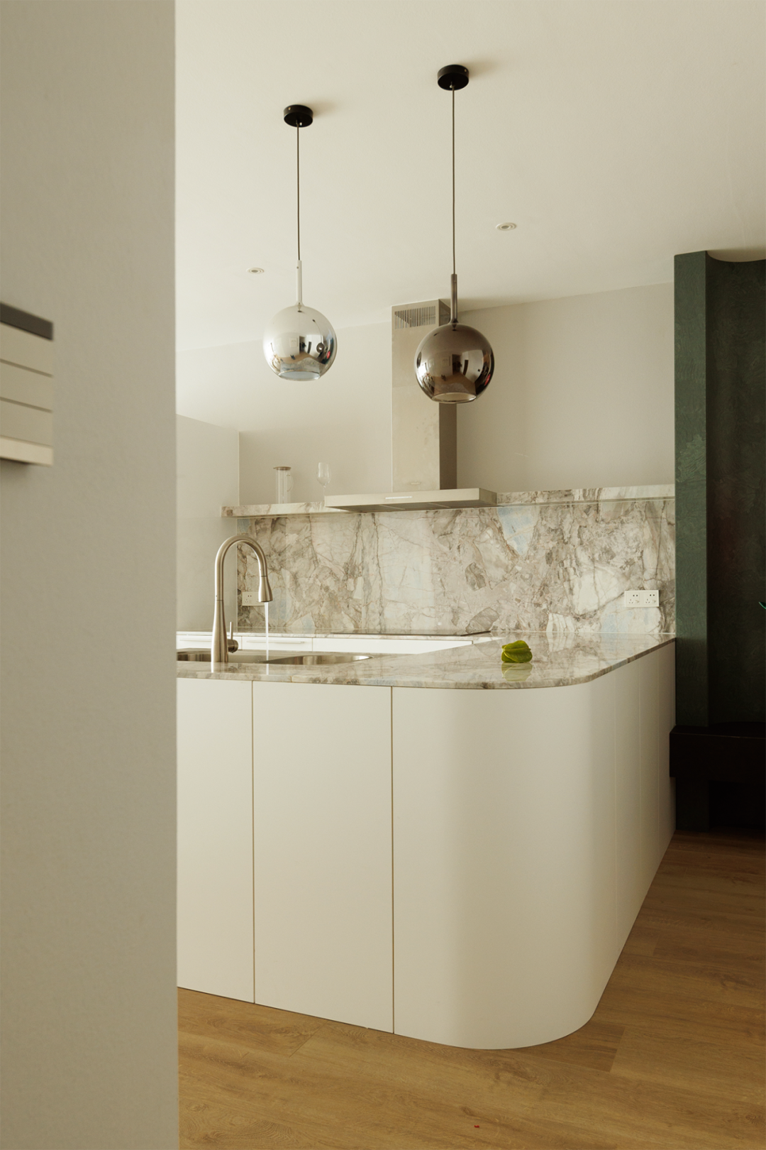 祎间设计|203㎡中鹰黑森林|时光褶皱里的功能美学-12