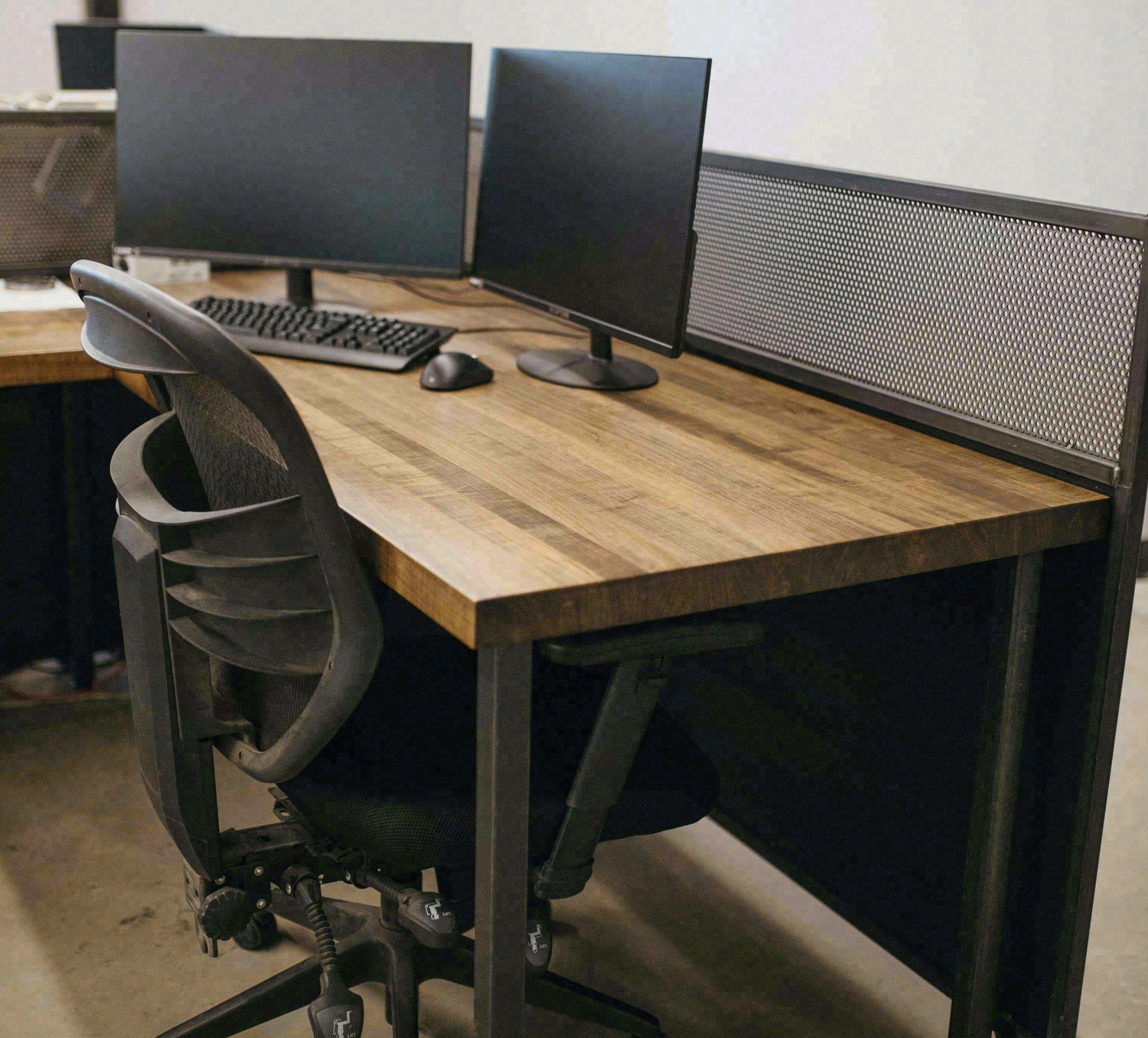 IA Podium/Lectern | Iron Age Office-25