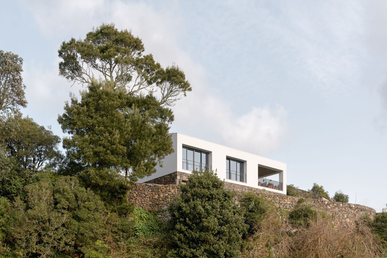 Livramento House · 简约岛屿度假别墅丨葡萄牙蓬塔德尔加达丨Mezzo Atelier-28